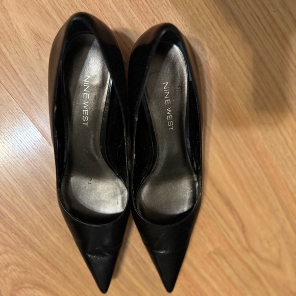 Nine West Leather Classic Black kitten Heels 6.5 - Picture 8 of 9